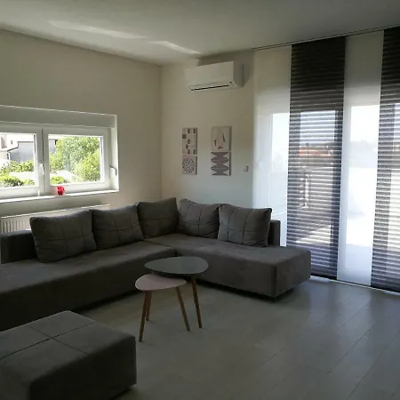Apartman Tina *