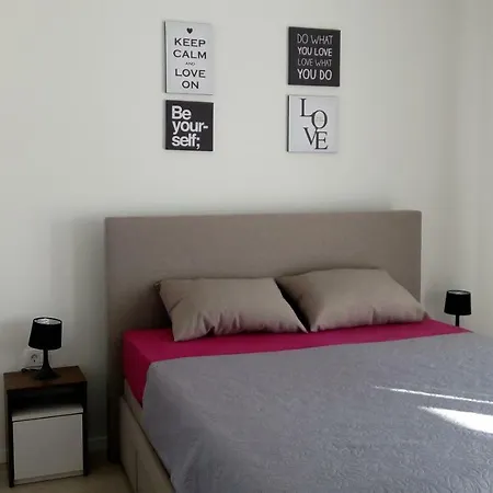 Apartman Tina Apartment